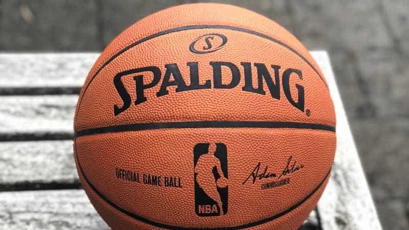 b Basketball, tags: magic jordan - upload.wikimedia.org