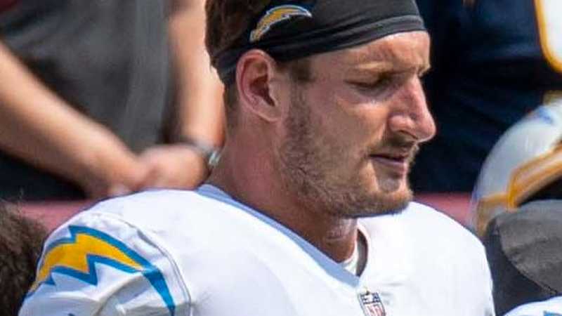 refer to caption, tags: chargers joey bosa groin - CC BY-SA