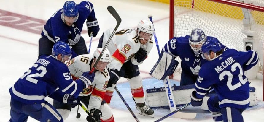 Panthers defeat Maple Leafs 3-2